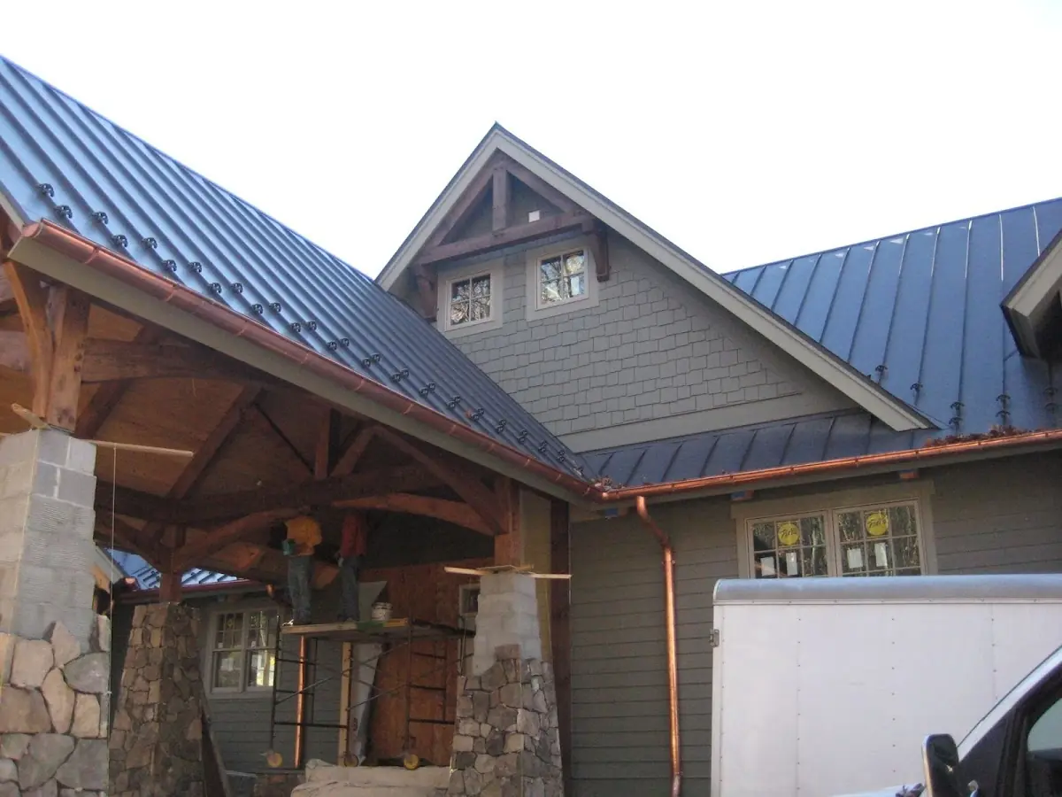 Craftsman Roofing team delivering quality roofing work in Medith Manor